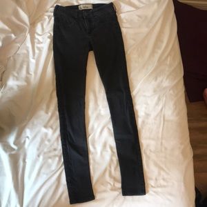 Black Hollister skinny jeans